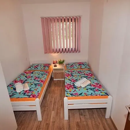 Romantic Sejdic 3*