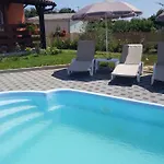 Romantic Sejdic 풀라