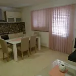 게스트하우스 Romantic Sejdic 3*