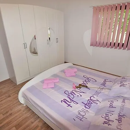 Romantic Sejdic Gostinjska kuća 3*