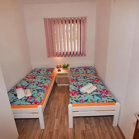 Romantic Sejdic 3*