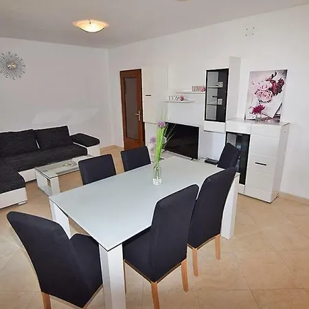 Romantic Sejdic Πούλα